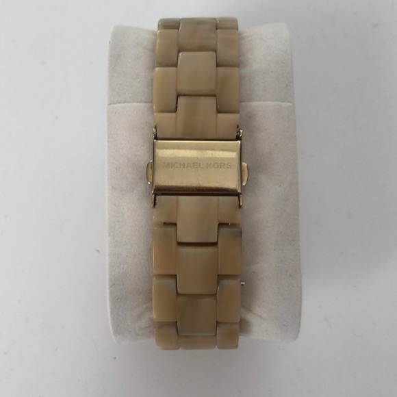 Michael Kors ivory watch - Picture 2 of 3